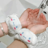 MUÑEQUERAS SKINCARE CONEJO PAR FD01